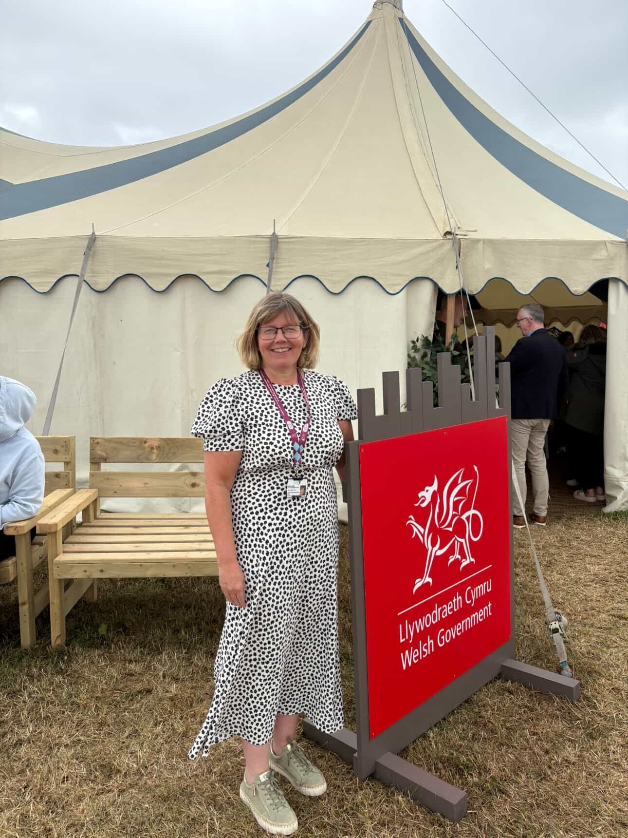 Susan James, Llysgennad Gofalwn Cymru yn Eisteddfod 2026.
Susan James, WeCare Wales Ambassador at 2026 Eisteddfod